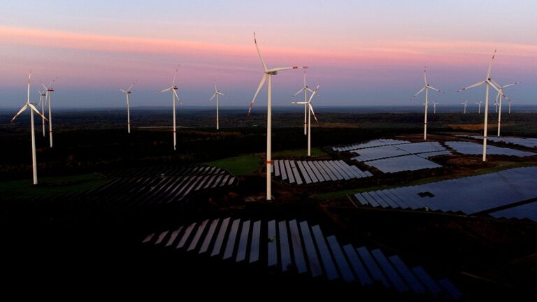 Rivoluzione energetica in Europa: rinnovabili tagliano i prezzi dell'elettricità del 25%