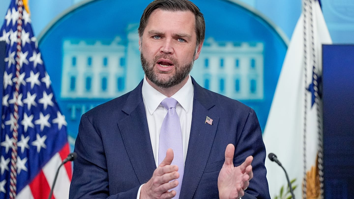 Vance esclude il ritiro USA dall'Europa, ma sull'Iran l'opzione militare resta sul tavolo