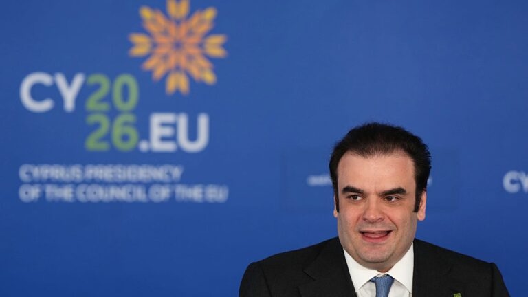 Eurogruppo, Pierrakakis: «La politica fiscale deve sostenere la BCE nella lotta all'inflazione»