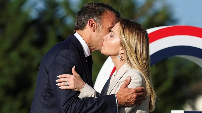 Vertice di Antibes: Meloni e Macron a confronto su difesa europea e rapporti con Washington