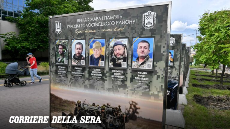 Parigi, vertice dei Volenterosi: Zelensky incontra Macron e von der Leyen mentre l'Ucraina colpisce la flotta russa nel Mar d'Azov