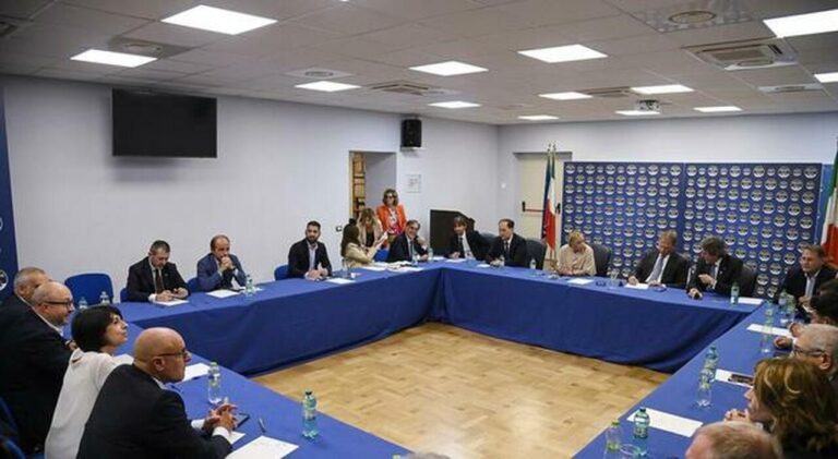 Legge elettorale, Fratelli d'Italia non arretra sulle preferenze: nel testo resta la norma che penalizza i movimenti senza gruppo parlamentare