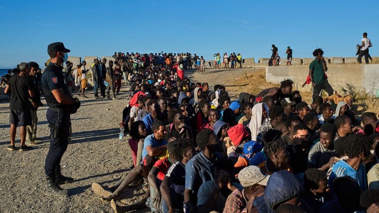 Crisi di Ceuta: Madrid chiede a Roma la revoca immediata dei controlli Schengen