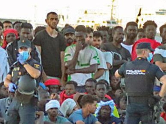Migranti, Roma e Berlino negano lo scontro: dietro le dichiarazioni, la logica elettorale