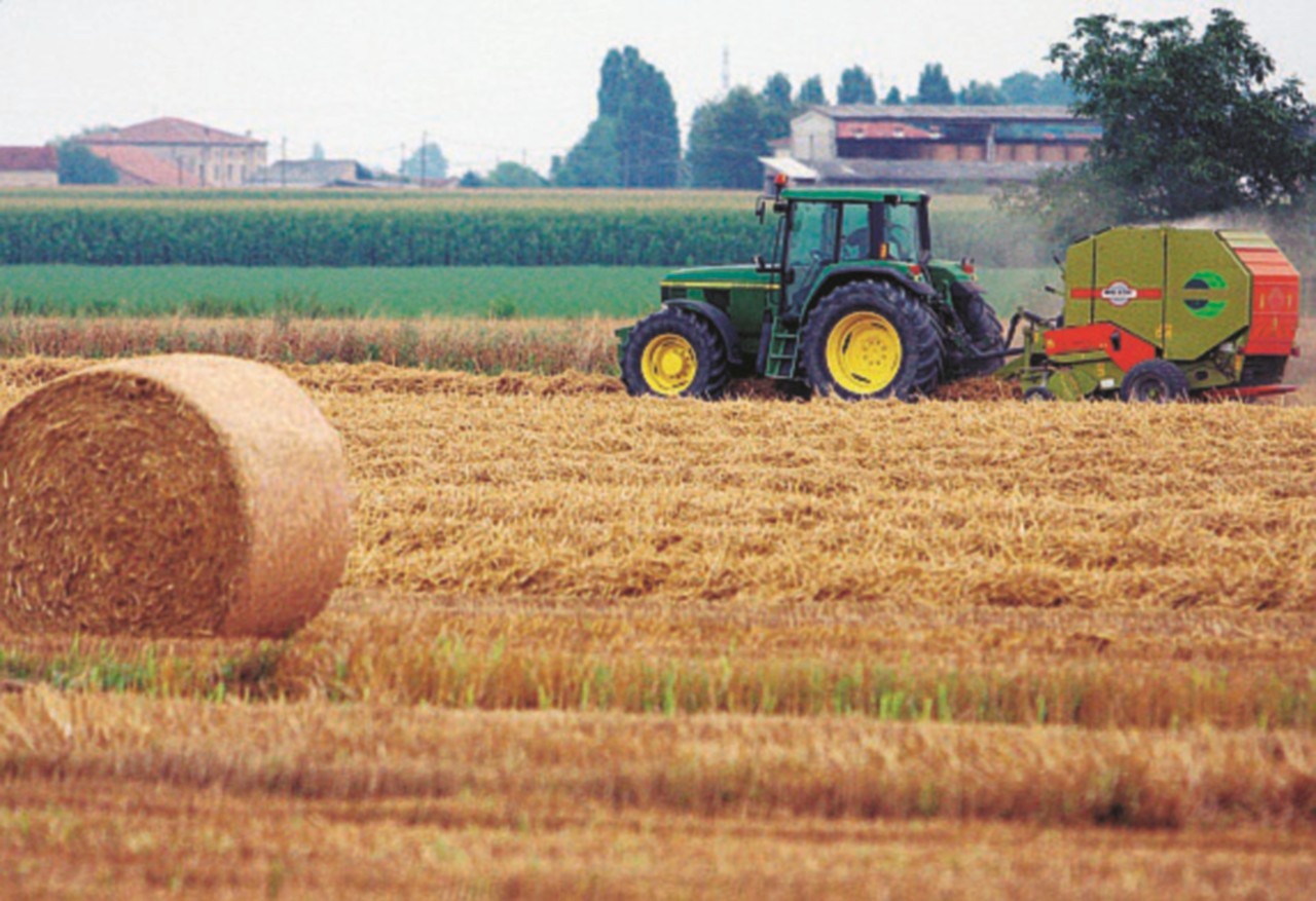 Crisi del gasolio agricolo: prezzi raddoppiati, proteste nel Lazio e il dilemma americano sull'embargo