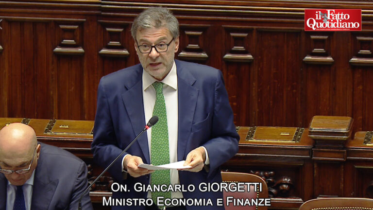Debito pubblico e procedura d'infrazione: Giorgetti difende il governo, ma l'opposizione non cede